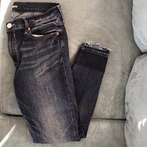 Express Mid-Rise Ankle Jean